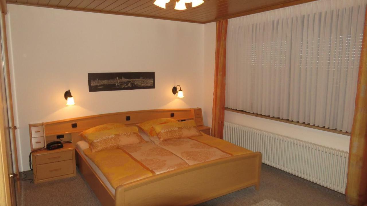 Ferienwohnung Panoramablick シュライデン エクステリア 写真