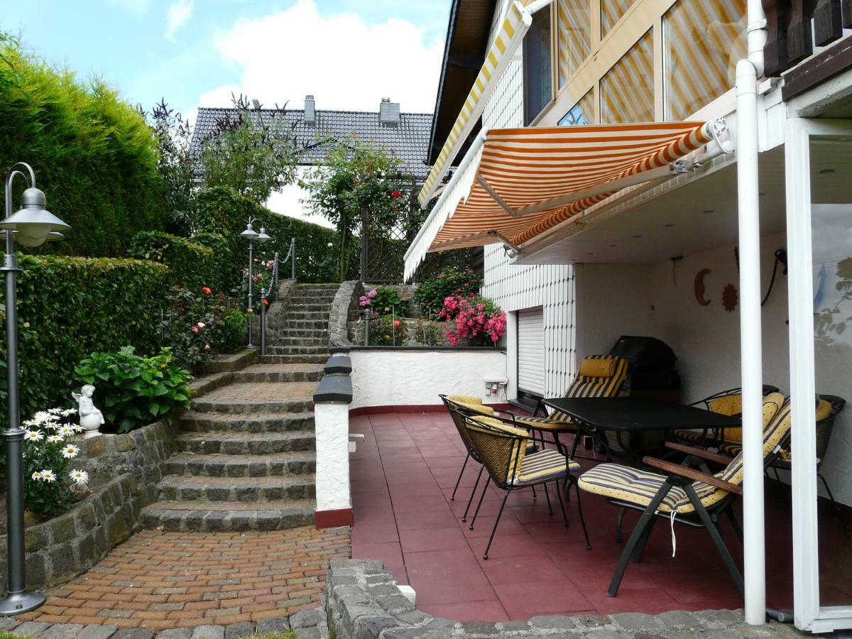 Ferienwohnung Panoramablick シュライデン エクステリア 写真