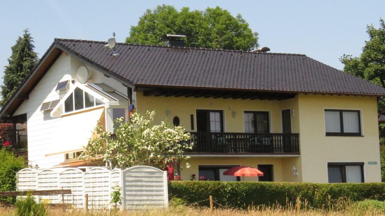 Ferienwohnung Panoramablick シュライデン エクステリア 写真