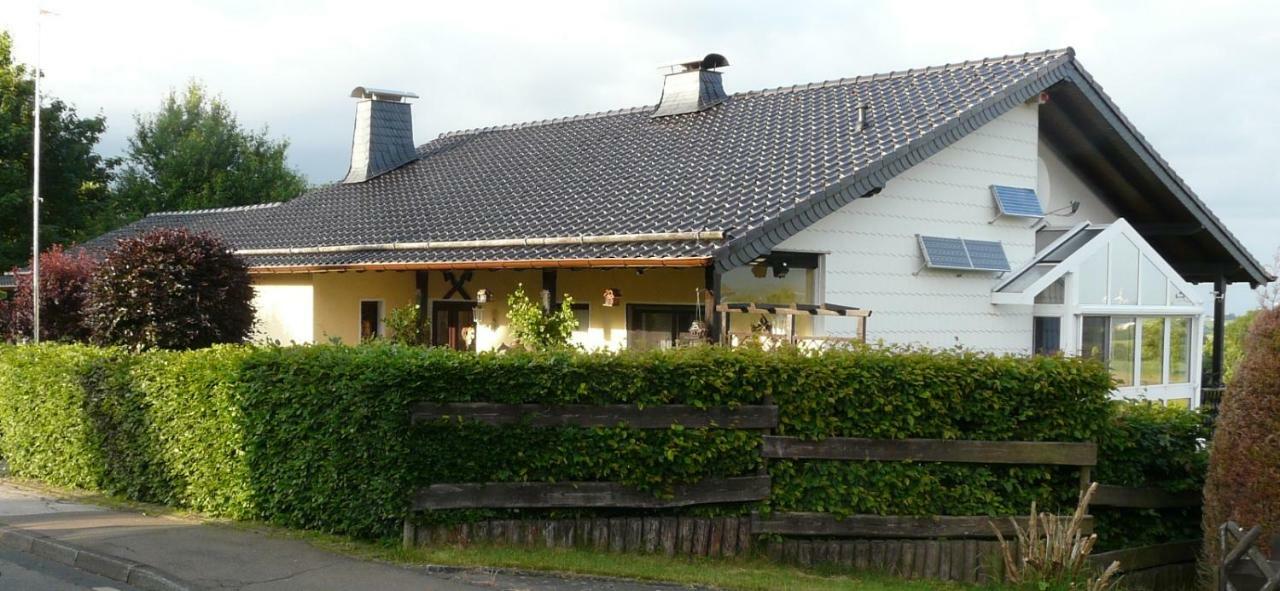 Ferienwohnung Panoramablick シュライデン エクステリア 写真